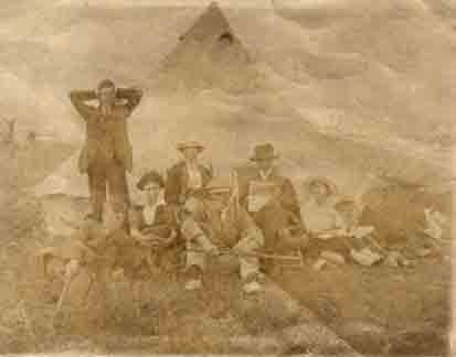 Bertie, Hilda Bore (Harold's fiancee), Basil, Ida. Seated behind,: Mother and Father.  Photo taken by Harold..